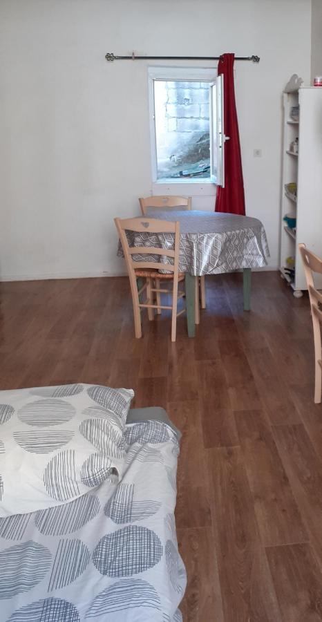 Apartament Studio Intra-Muros 5Mn Gare Centre Awinion Zewnętrze zdjęcie